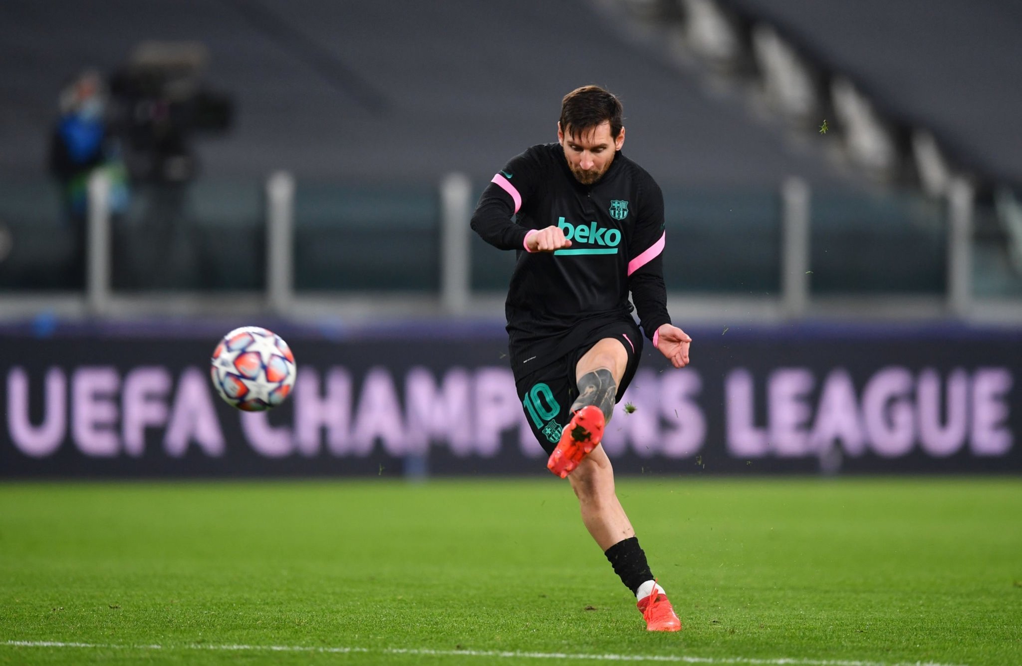 以天勾著称 以天勾著称