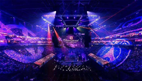 备受瞩目的 备受瞩目的